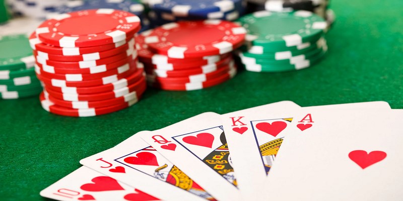 Bài Poker là một hình thức giải trí phổ biến tại nhiều quốc gia